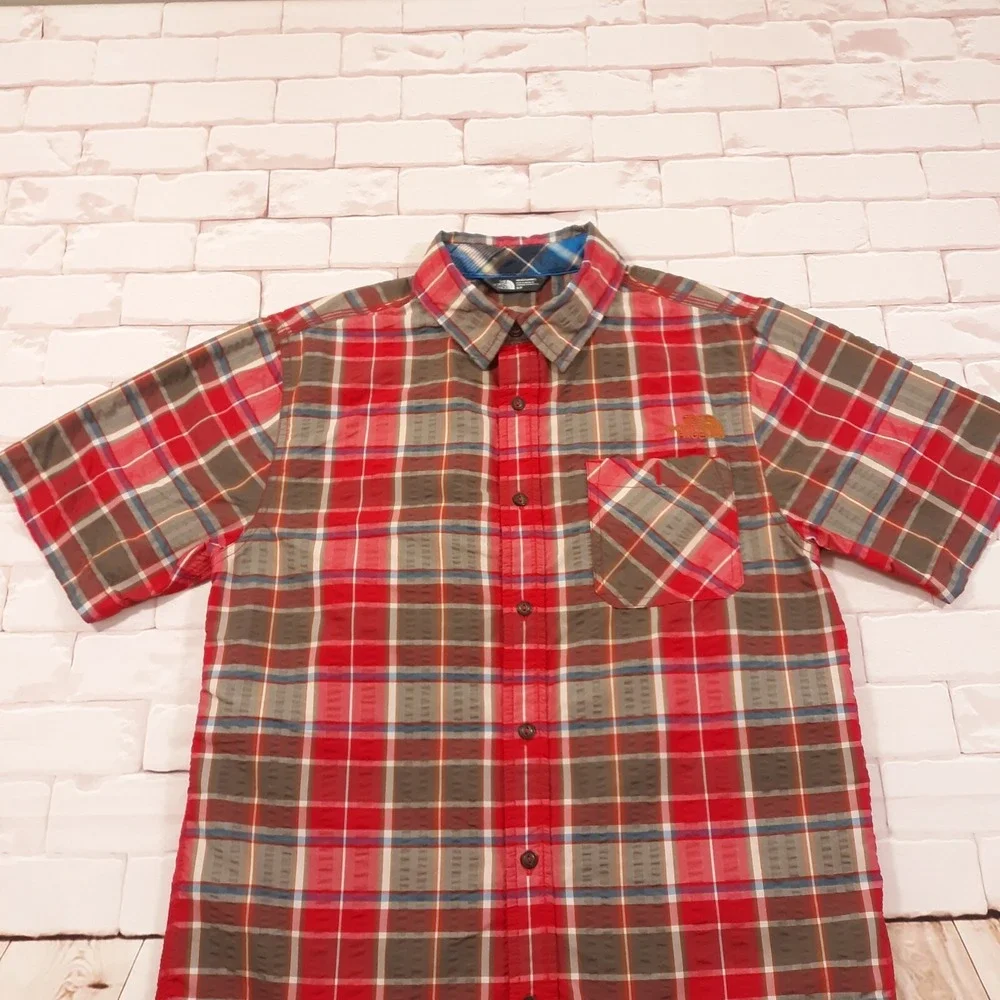 The North Face Shirt Mens Small Travel Outdoor Hiking Short Sleeve Plaid Nylon